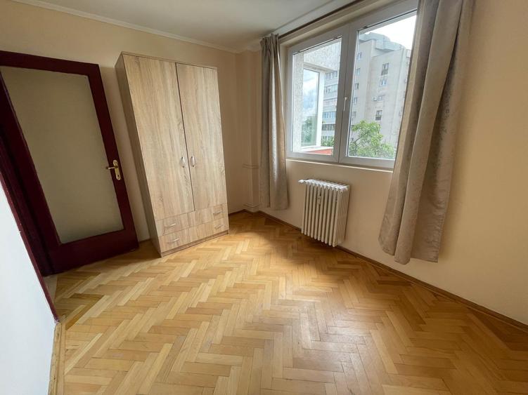 Inchiriere apartament 3 camere 1 Mai Domenii - 3