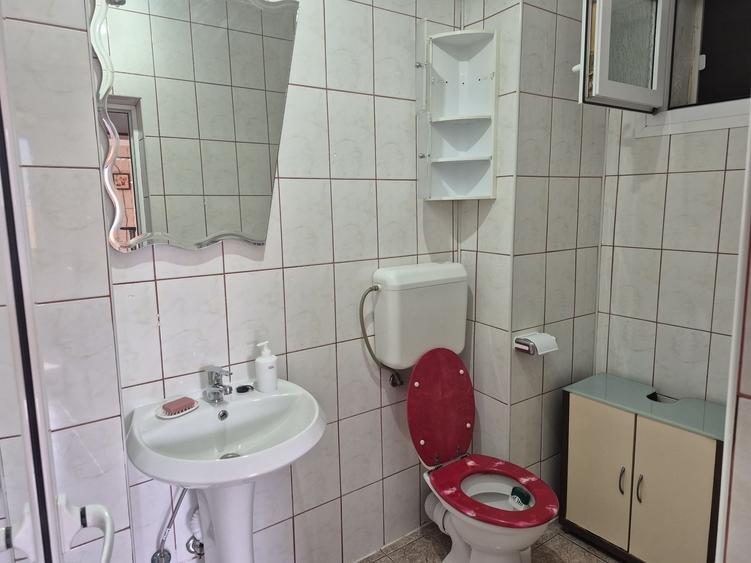 Garsonieră decomandată în Drumul Carului