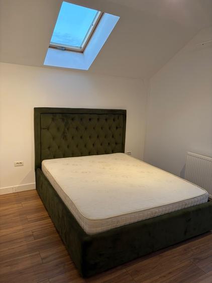 Apartament cu 3 camere semidecomandat, mobilat în Florilor