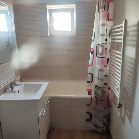 Apartament cu 3 camere decomandat în Crângași