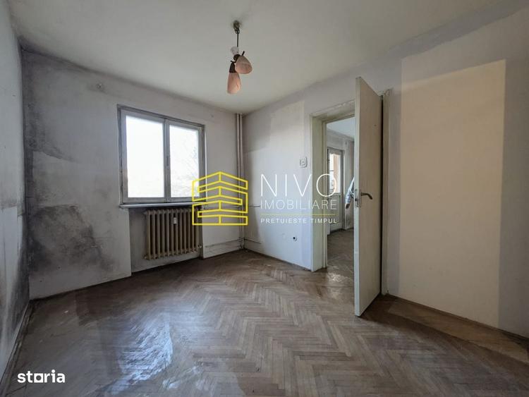 Apartament cu 3 camere semidecomandat în Corunca