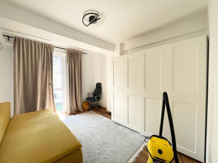 Apartament cu 3 camere decomandat, mobilat în Aradului