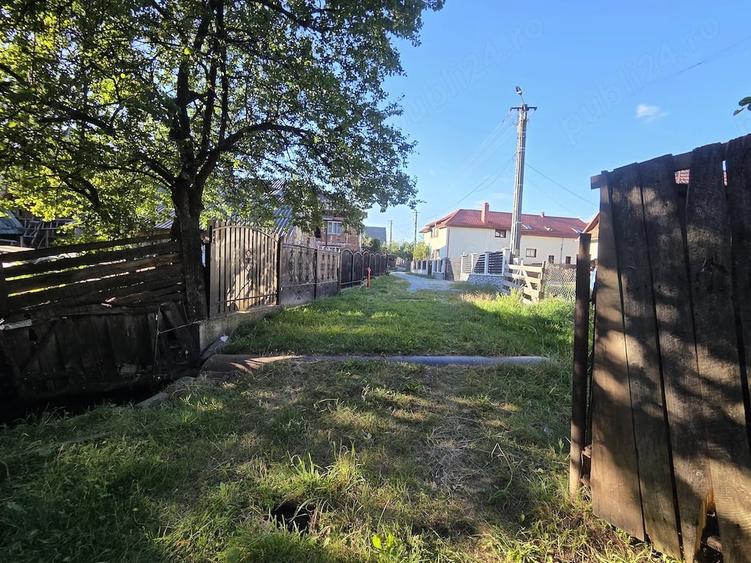 Casă cu Teren 3435 Mp în Josenii Bârgăului