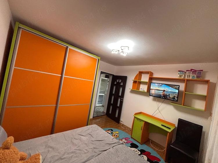 Apartament cu 2 camere decomandat în Craiovița Nouă