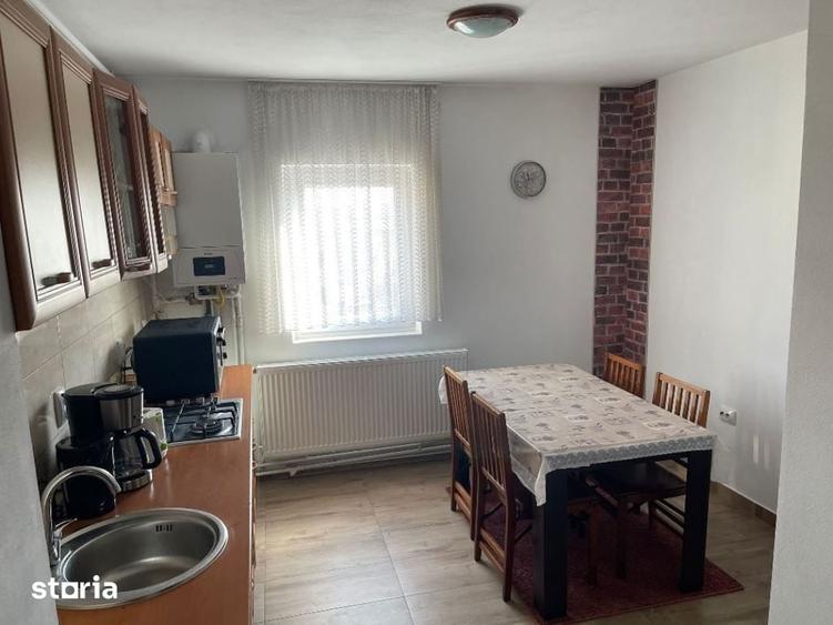 Apartament cu 2 camere semidecomandat în Turnișor