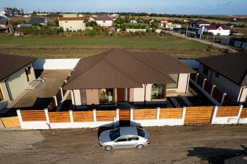 Teren Construcții intravilan de 400 mp, în Agigea