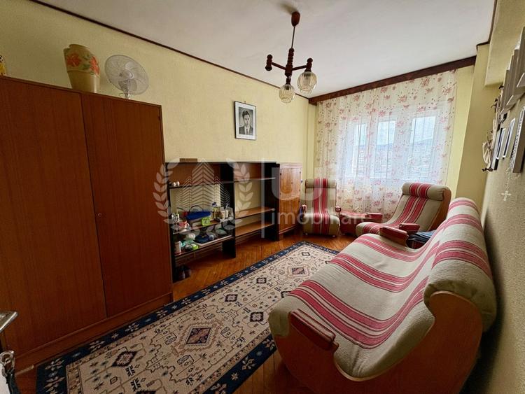 Apartament cu 4 camere decomandat, mobilat în Mănăștur