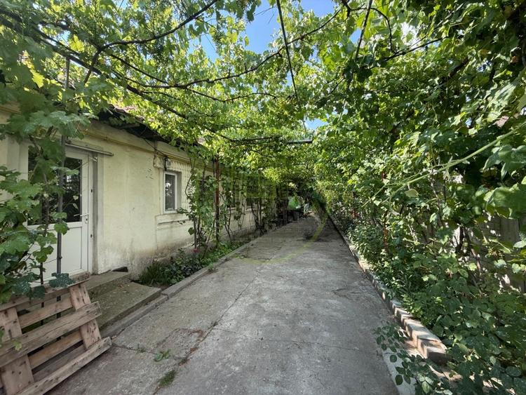Casă individuală cu 4 camere cu Canalizare în Brestei