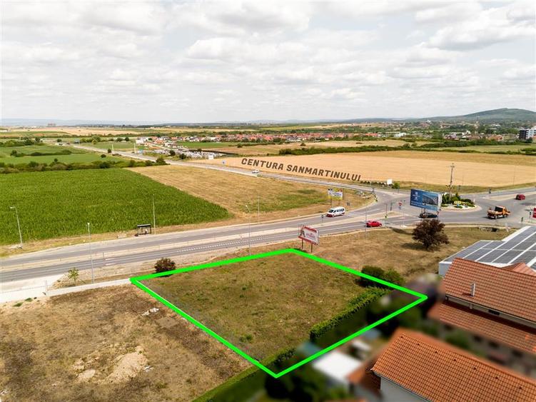 Teren intravilan de 872 mp, în Sânmartin
