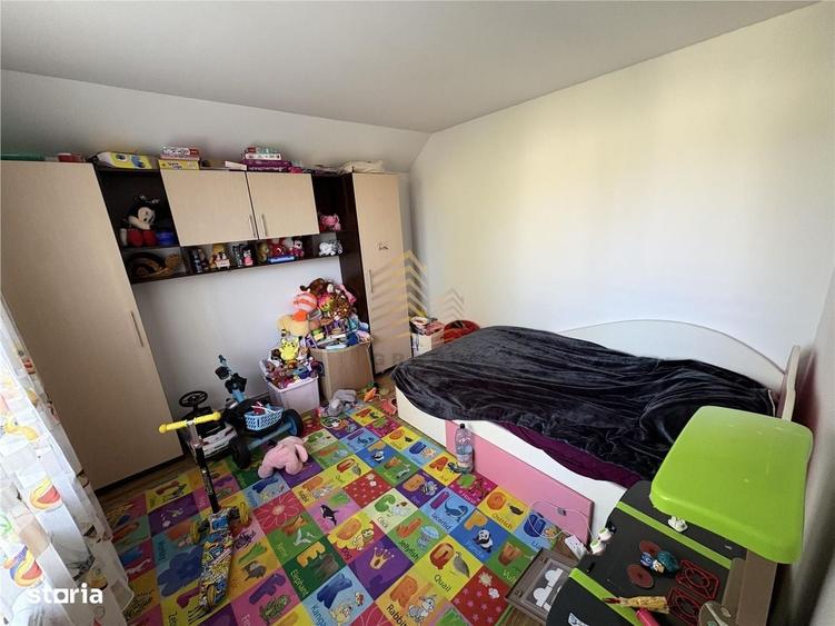 Apartament cu 3 camere decomandat în Sud