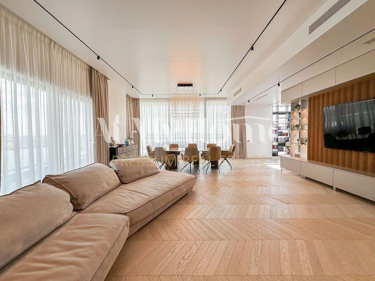Penthouse cu 5 camere decomandat, mobilat în Băneasa