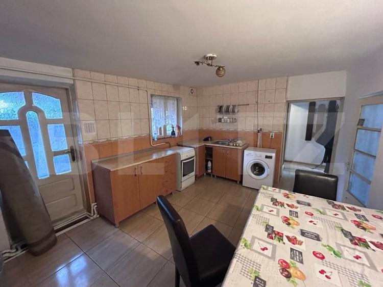 Casă individuală cu 4 camere cu Teren 400 Mp în Romanești