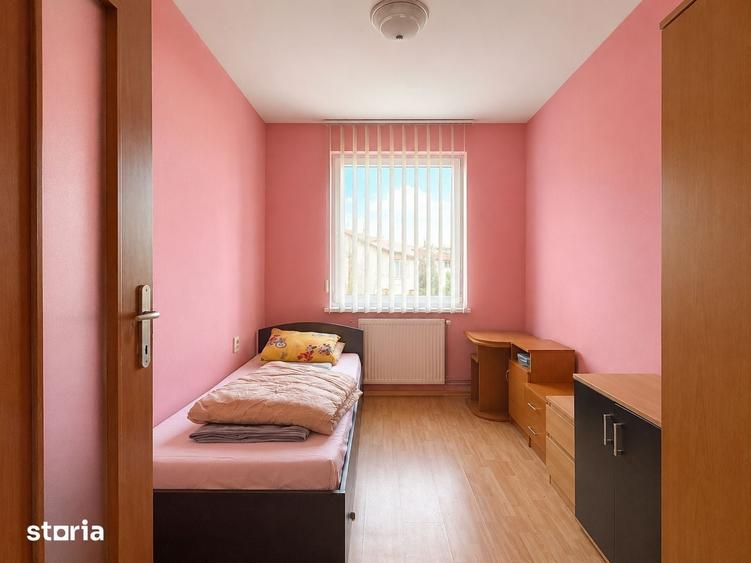 Casă cu 7 camere cu Teren 1000 Mp în Central