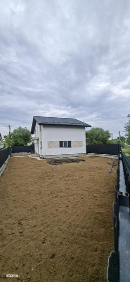 Casă cu 4 camere în Holboca