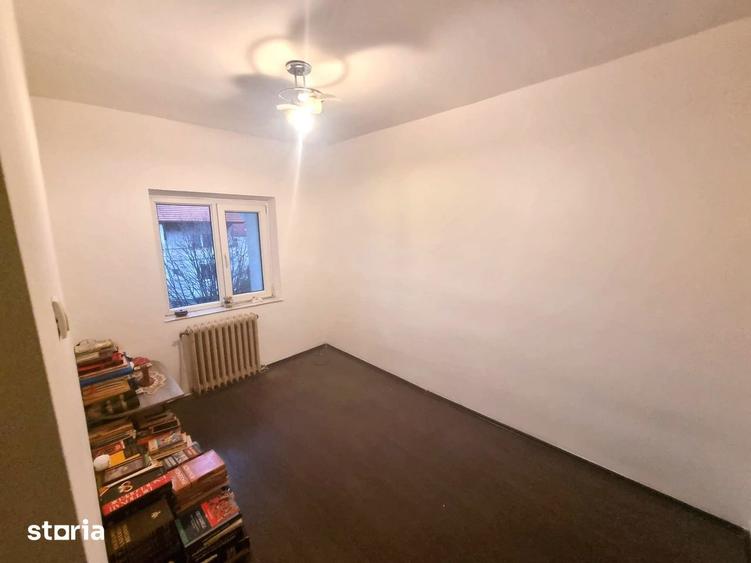 Apartament cu 3 camere decomandat, mobilat în Central
