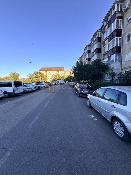 Apartament cu 2 camere decomandat, mobilat în Soarelui