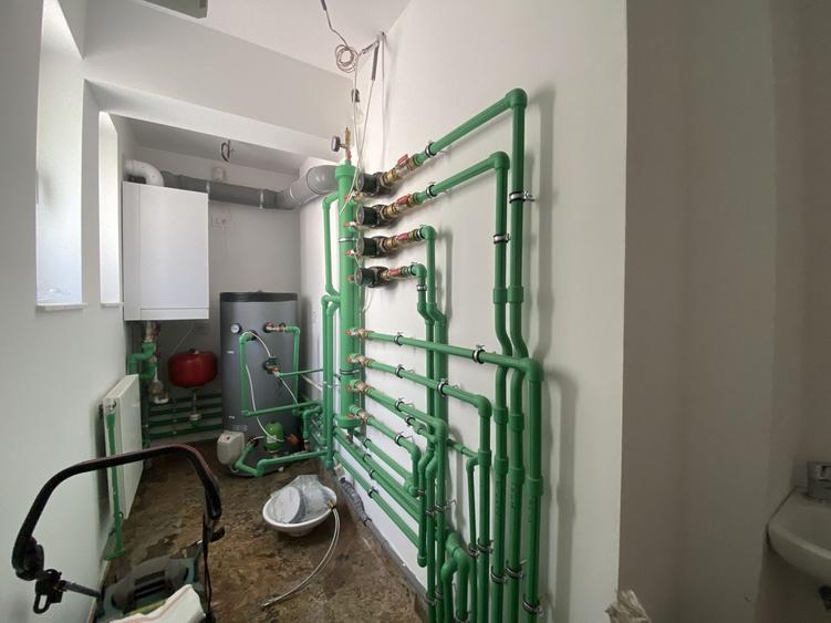 Casă individuală cu 7 camere cu Canalizare în Herăstrău