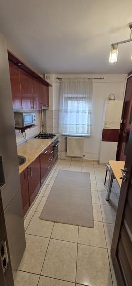Apartament cu 3 camere semidecomandat în Micălaca