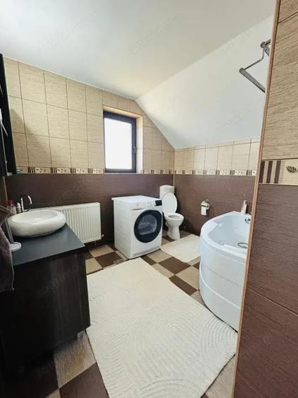 Casă cu Teren 761 Mp în Trivale