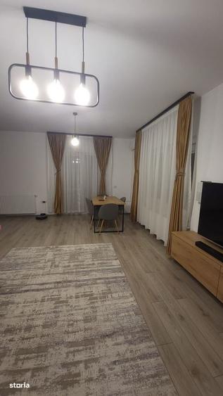 Casă cu 3 camere în Săbăreni