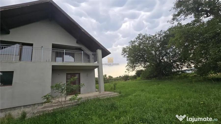 Casă cu 5 camere cu Teren 1483 Mp în Mitocu Dragomirnei
