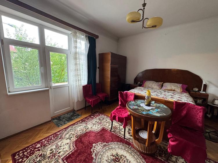 Apartament cu 3 camere semidecomandat în Cotroceni