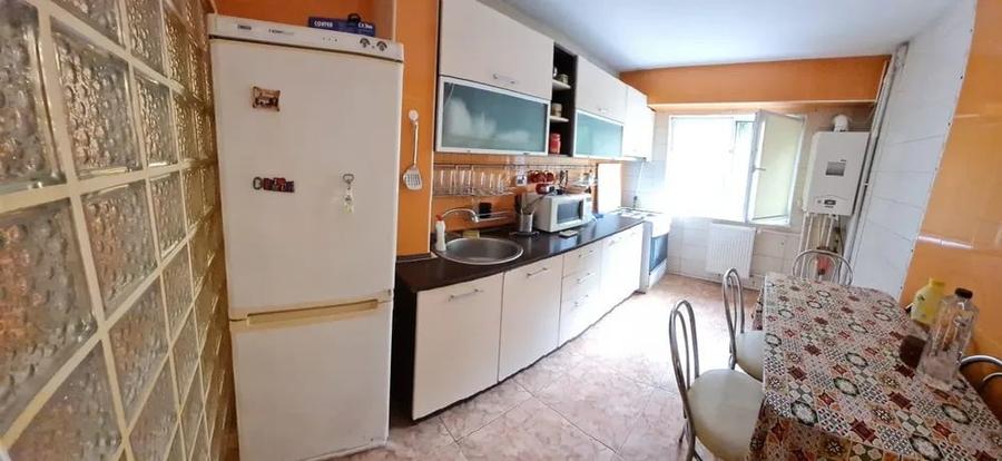 Apartament cu 2 camere decomandat în Inel II