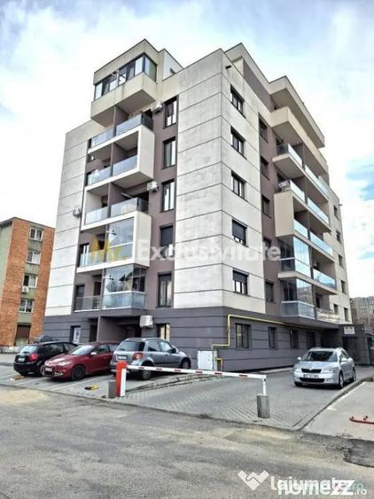 Apartament cu 4 camere decomandat în Craiovei