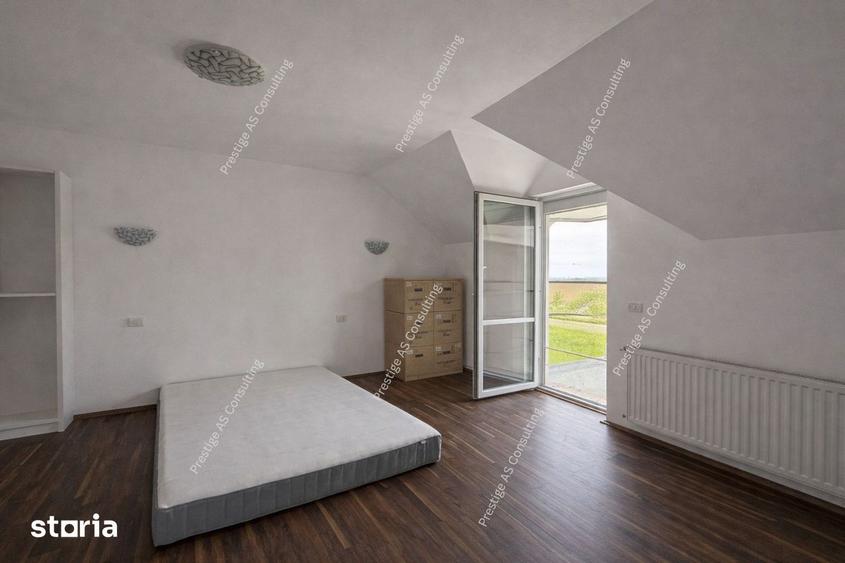 Casă cu 5 camere cu Teren 648 Mp în Ghiroda