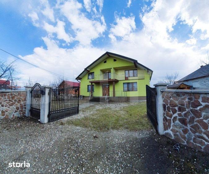 Casă cu 5 camere cu Teren 5000 Mp în Chiuza