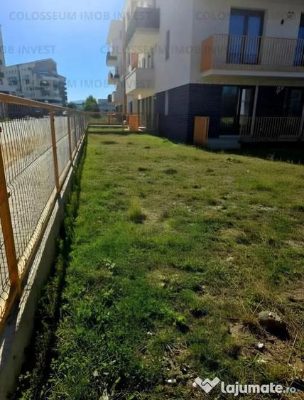 Apartament cu 2 camere decomandat în Tractorul