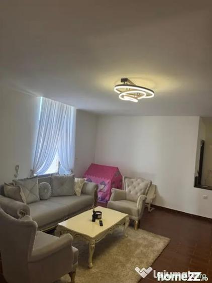 Apartament cu 2 camere decomandat în Siret