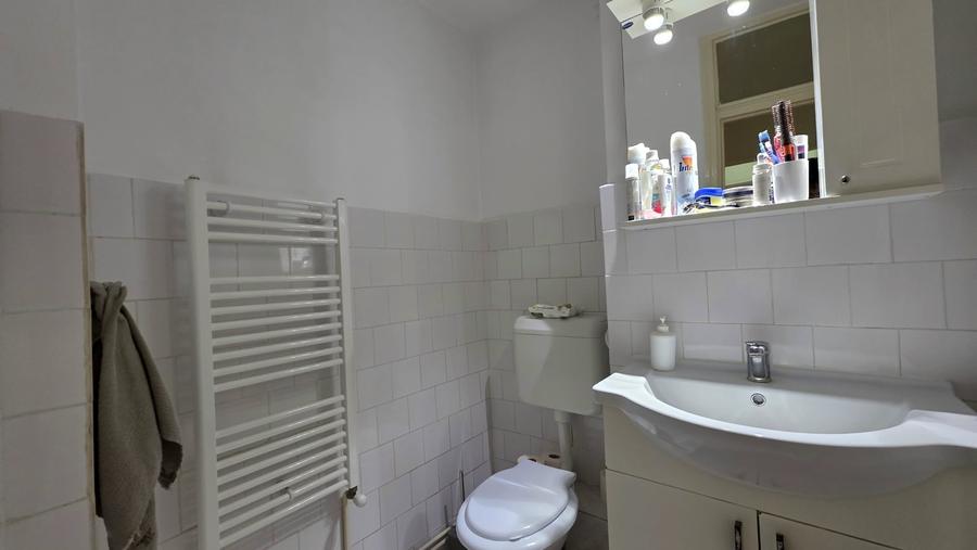 Apartament cu 3 camere decomandat, mobilat în Girocului