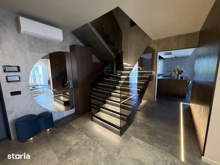 Apartament cu 4 camere în Unirii
