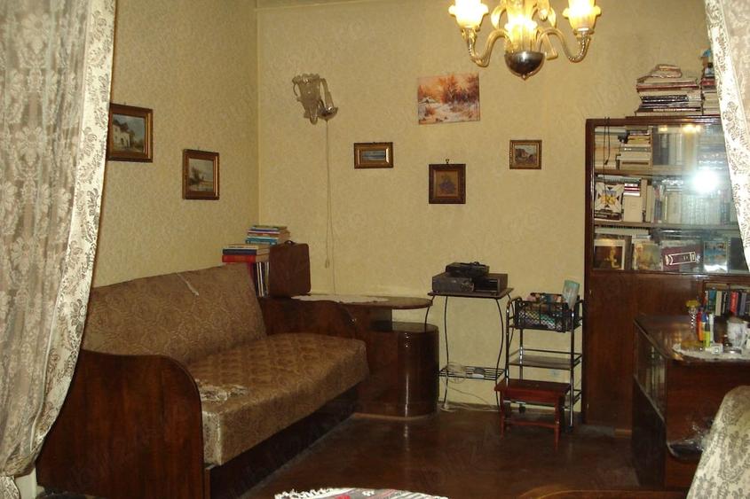 Casă cu 3 camere cu Teren 630 Mp în Bălcescu