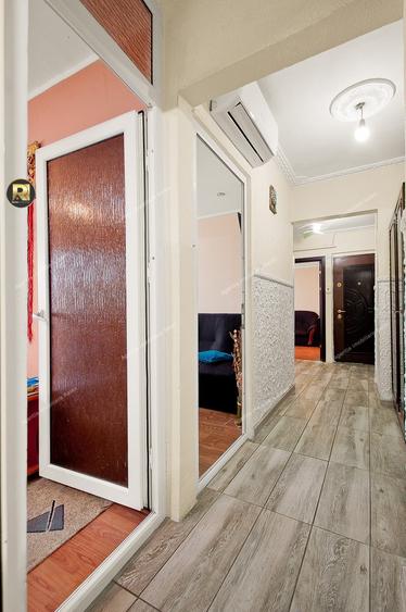 Apartament cu 3 camere decomandat în Micro 16