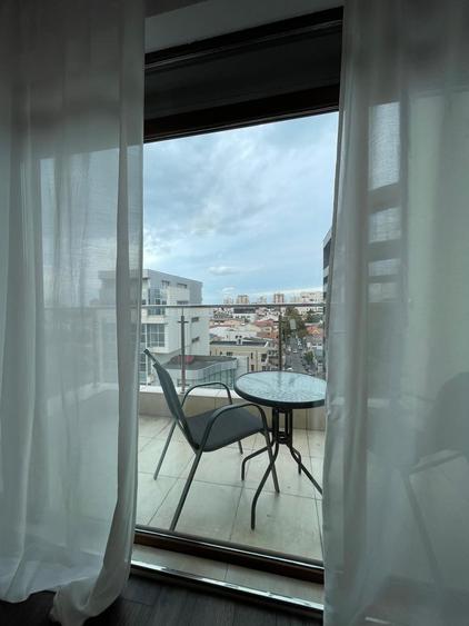 Apartament cu 3 camere decomandat în Faleza Nord