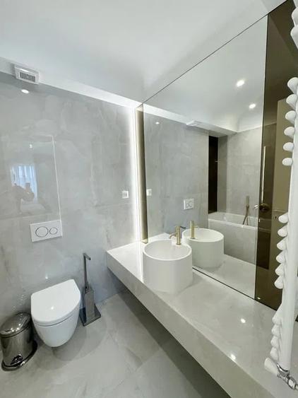 Apartament cu 3 camere semidecomandat, mobilat în Pipera