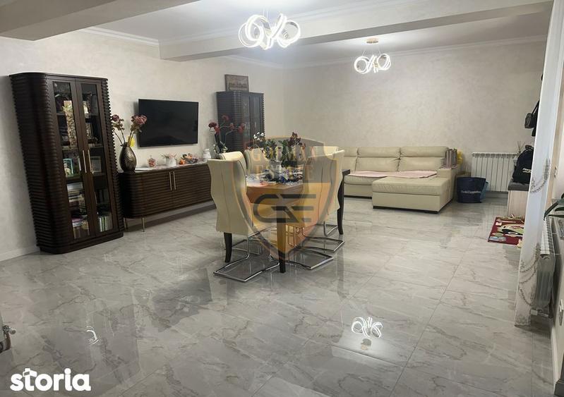 Casă cu 6 camere cu Teren 188 Mp în Central