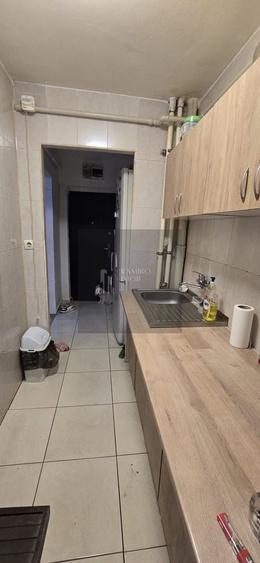 Apartament cu 2 camere semidecomandat în Brâncoveanu