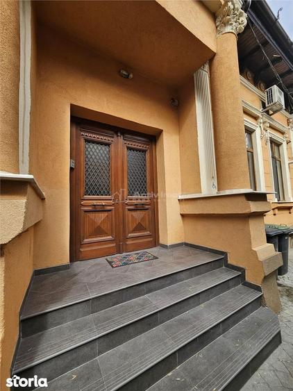 Casă cu 4 camere cu Teren 40 Mp în Cotroceni