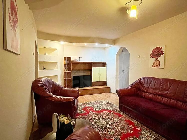 Apartament cu 3 camere decomandat în Rogerius
