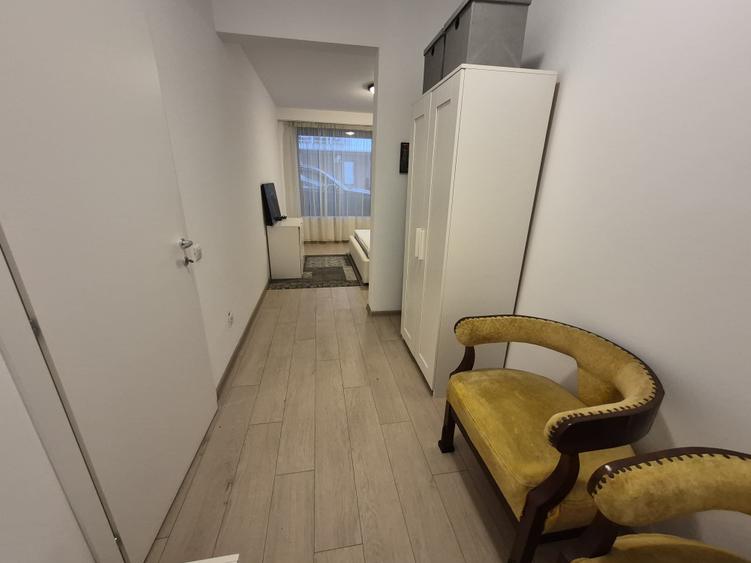 Apartament cu 2 camere semidecomandat în Băneasa