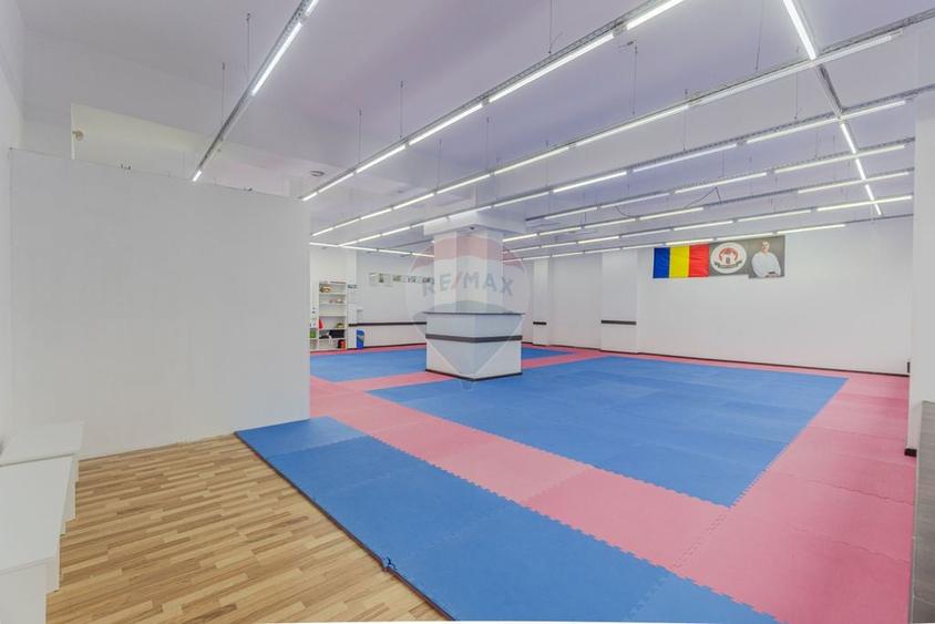 Spațiu comercial, de 170 mp, în Nord