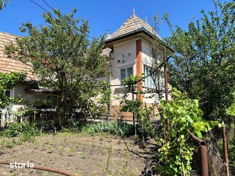 Casă cu 3 camere cu Teren 102 Mp în Central