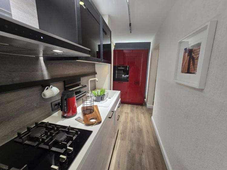 Apartament cu 2 camere semidecomandat, mobilat în Victoriei