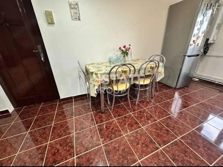 Apartament cu 3 camere decomandat, mobilat în Girocului — fotografia 3