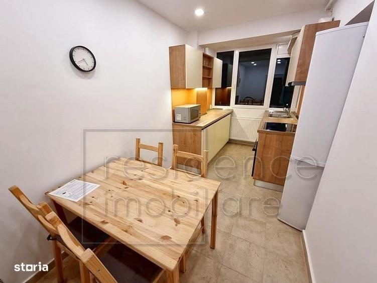 Apartament cu 3 camere semidecomandat în Grigorescu