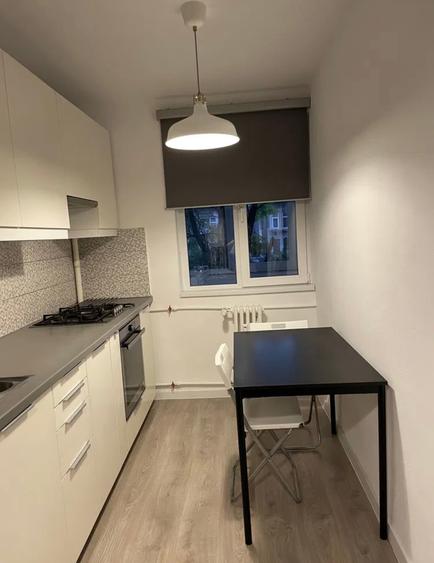 Apartament cu 2 camere semidecomandat în Grivița