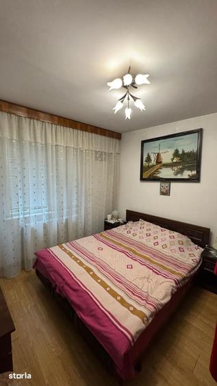 Apartament cu 3 camere în Berceni